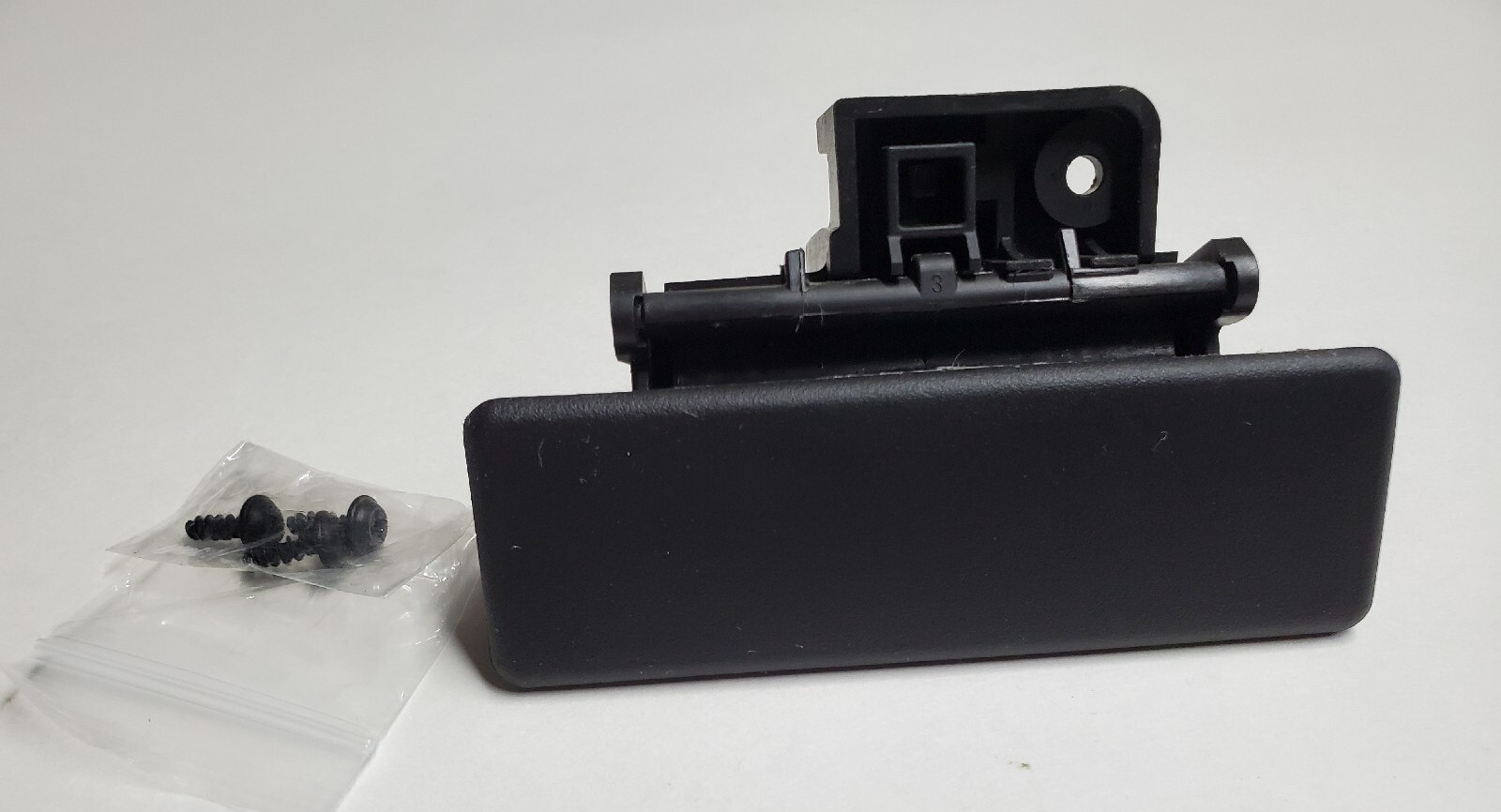 2010-2014 Ford Mustang Glove Box Latch Storage Dash Panel Passenger OEM