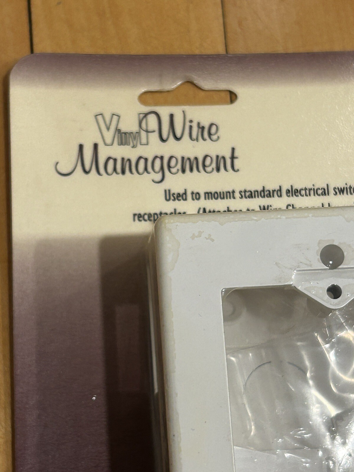 GENOVA WM232 WALL SWITCH AND RECEPTACLE BOX - NEW IN PACKAGE