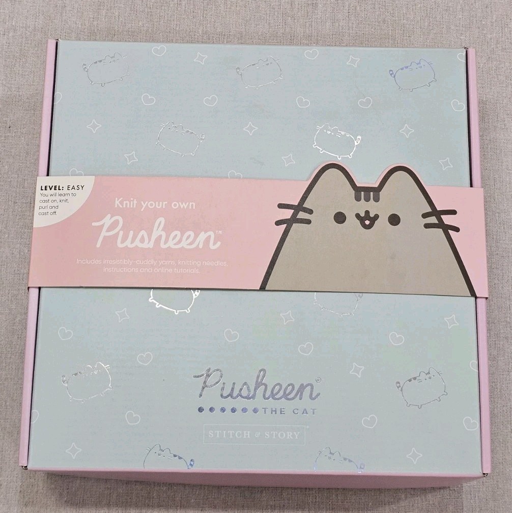 Stitch & Story Knit Your Own Sitting Pusheen Knitting Kit Amigurumi Cat NEW