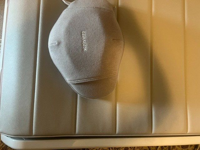 Ceragem Master V6-White. Minimally used.