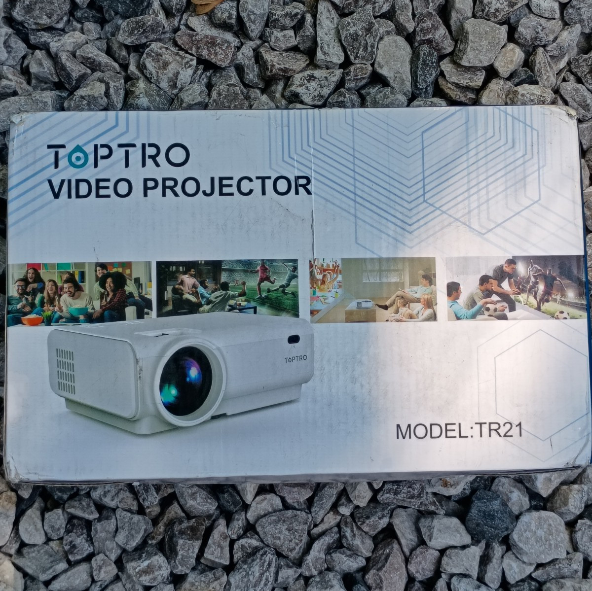 TOPTRO TR21 1080p LCD Projector 16:9 8000 ANSI 20000:1 Bluetooth USB