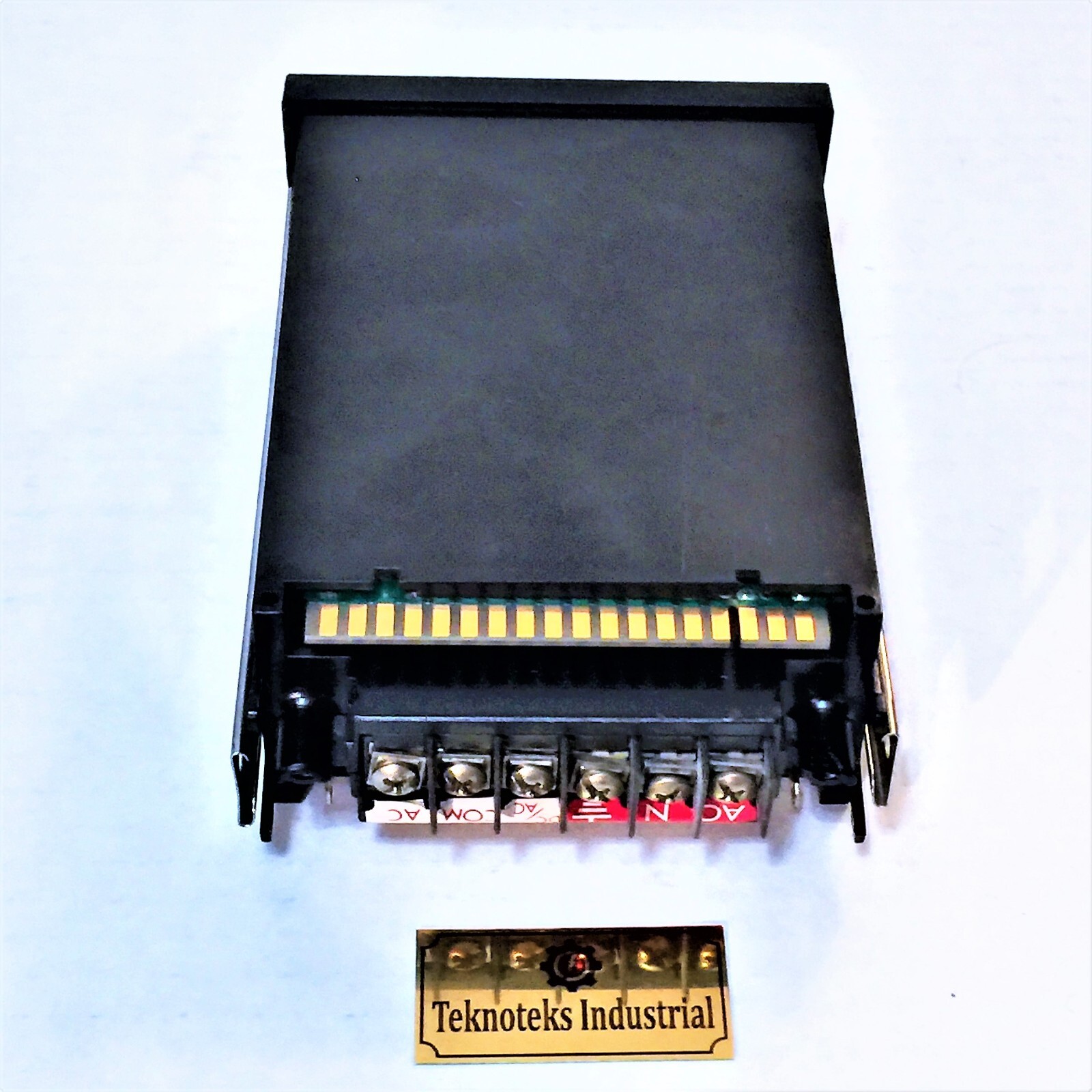 NEWPORT ELECTRONICS Q2000G CR6 CONTROLLER