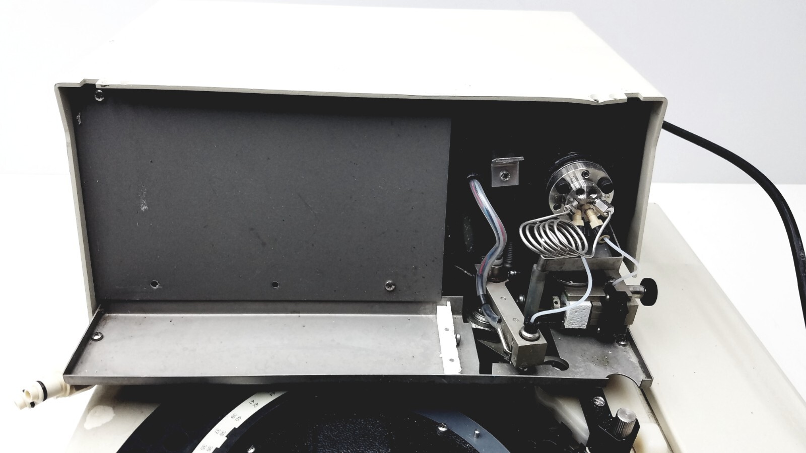 Beckman System Gold Autosampler 507 Powers Up HPLC Laboratory