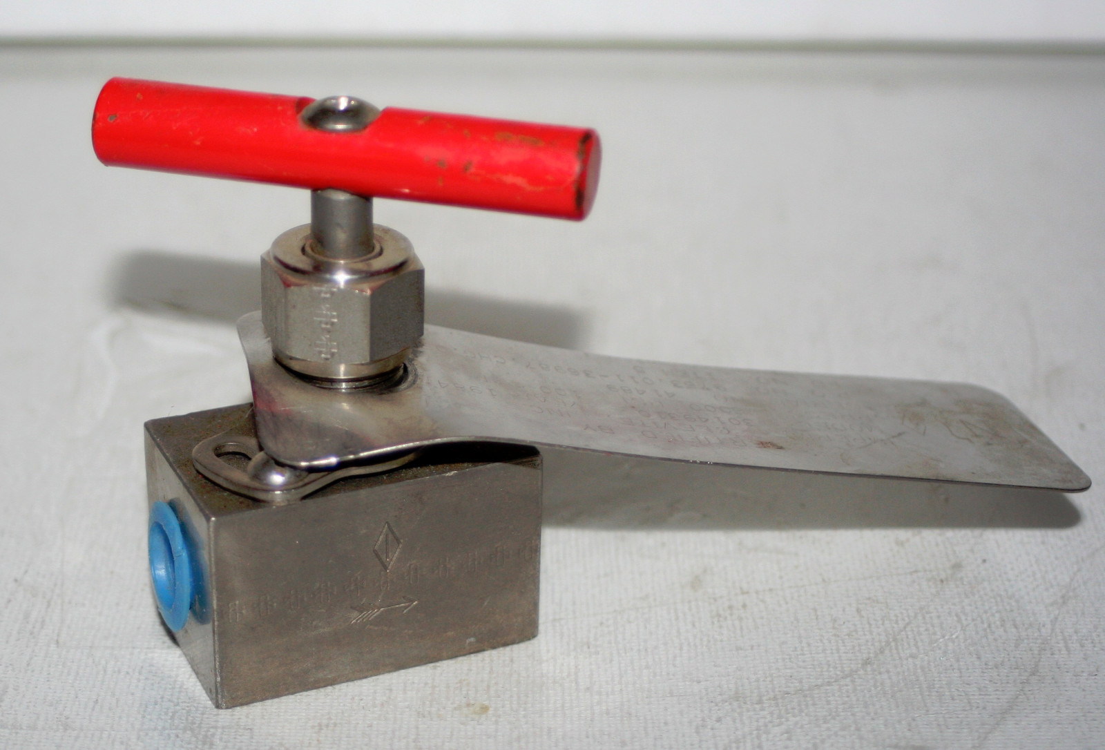 1/4' FNPT 316ss NEEDLE  VALVE (6000Psi)