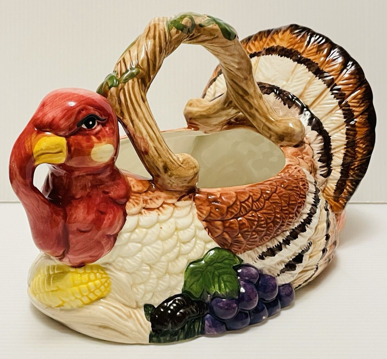 Home Trends Earthware Turkey Basket Vintage 1997 in Excellent Condition 10" long