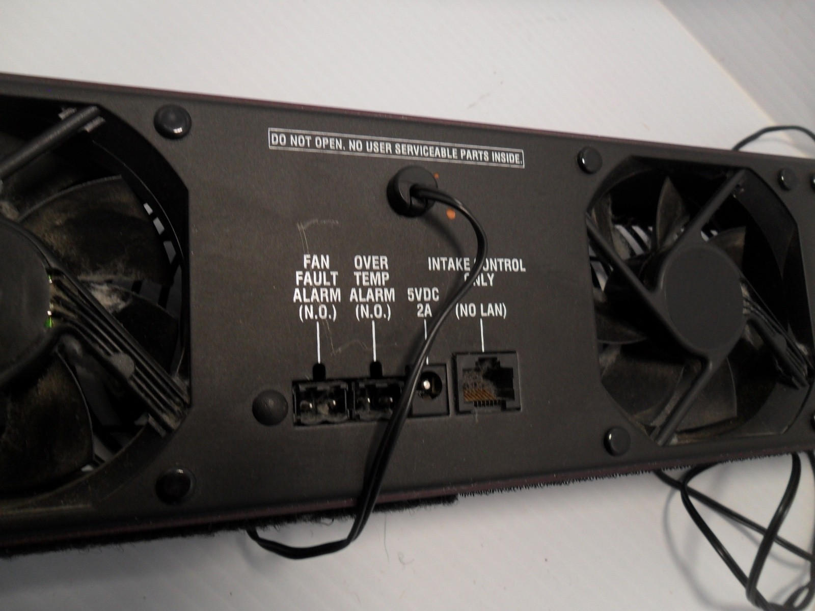 4-fan rack mount cooling system with temp control no power supply