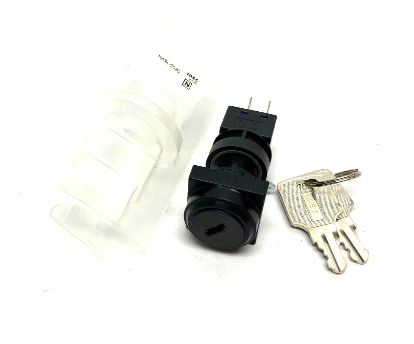 IDEC HA3K-2C2C 2-Position Oversize Key Selector Switch L6 Round/Square