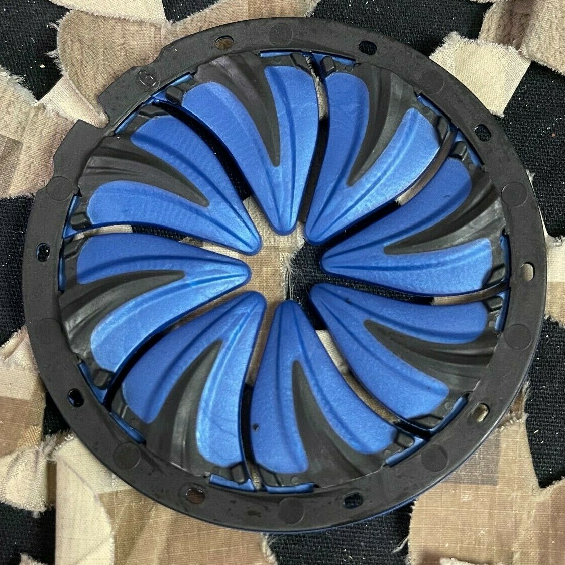 NEW Dye Rotor Quick Feed Lid 6.0 - Black/Blue