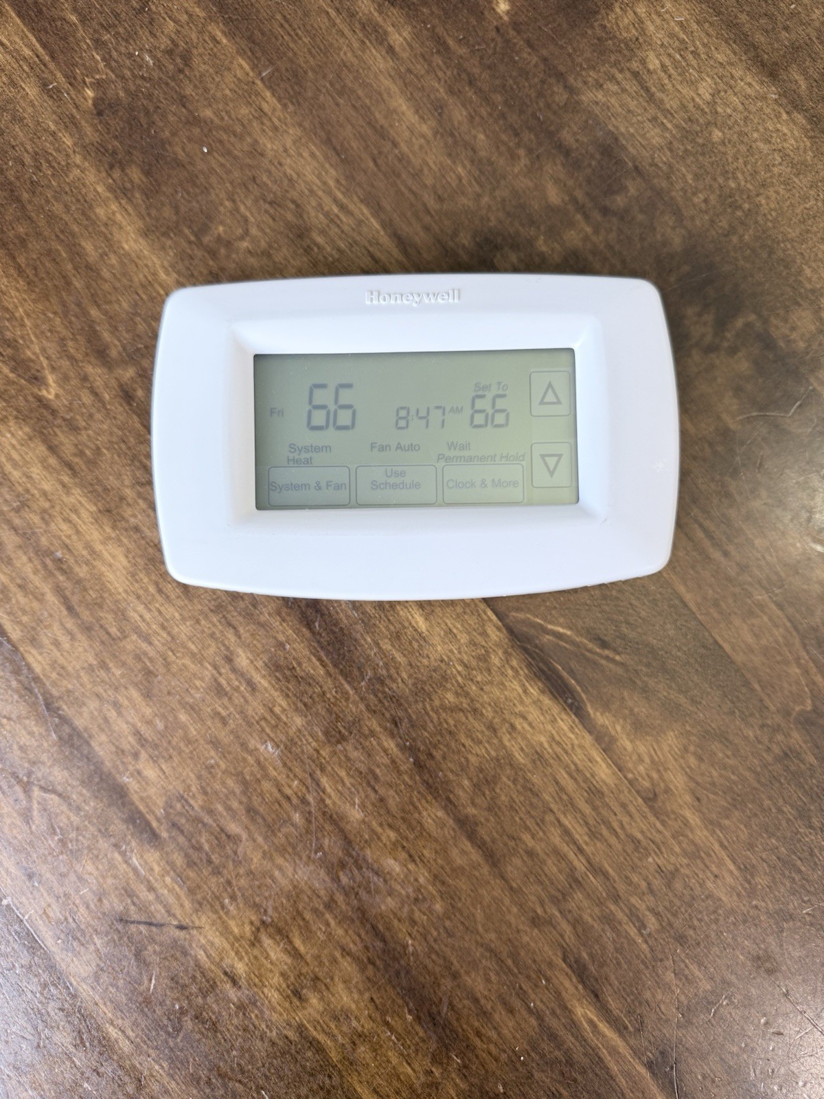 Honeywell RTH7600D1030 Home 7-Day Programmable Thermostat Touchscreen Display