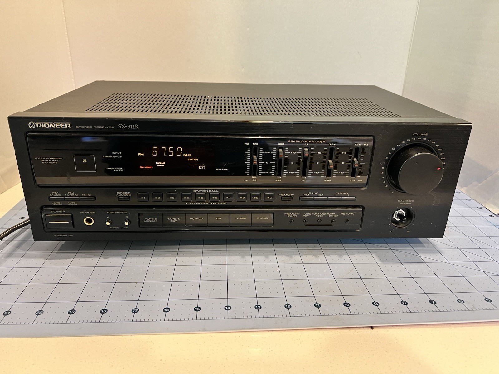 Vintage Pioneer SX-311R Stereo Receiver Graphic EQ 250W Made In Japan Audio