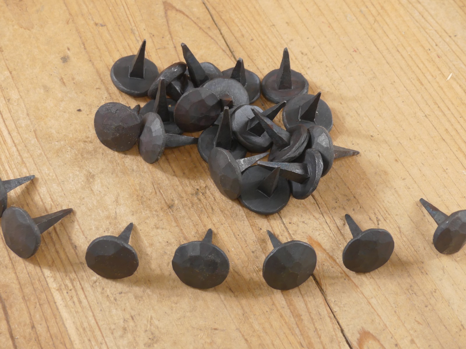 25 Clavos Nails Hand Forged Primitive Medieval Door Shutters 1" Hammered Black