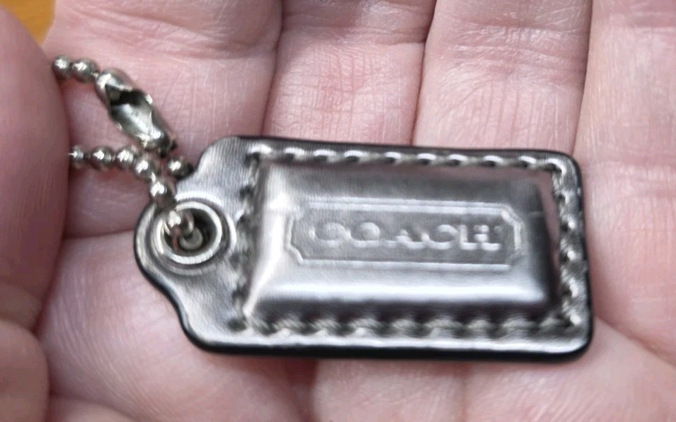 Coach Hangtag Silver Patent Leather Front And Back With Silver Chain