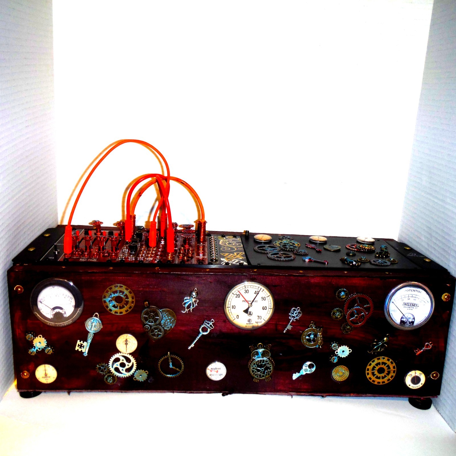 Synth Portal Steampunk Modular Powered Synthesizer-no modules 2026 Wood/black/bz
