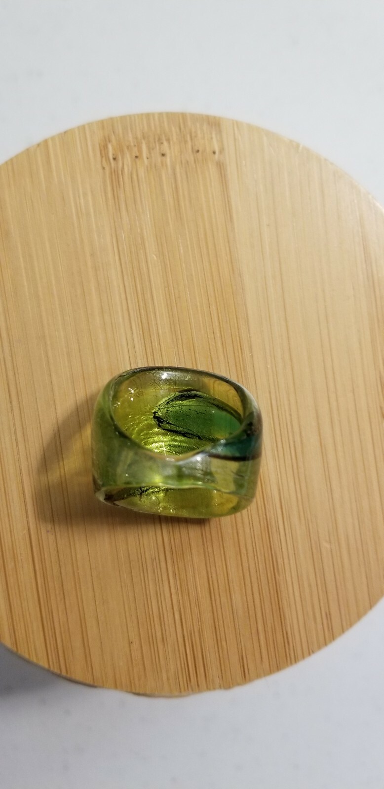 GLASS RING