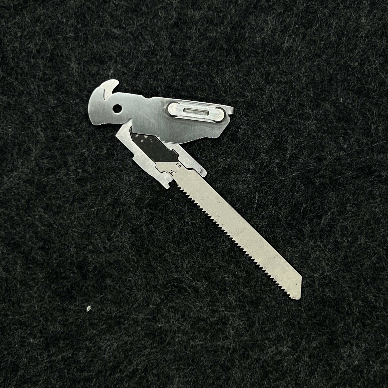 For Leatherman Free P2 P4 ARC Stainless steel Saw T-Shank Holder with Thumb Grip