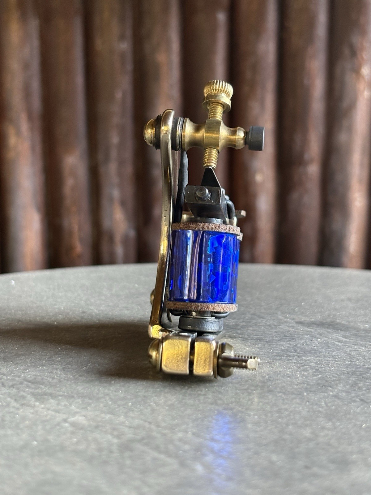 Brass Walker Vintage Style Tattoo Machine Blue Coils