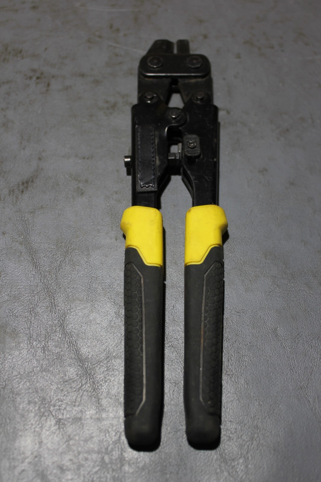 Apollo PEX 69PTKH0014C 1/2-inch & 3/4-inch Combo Crimp Tool