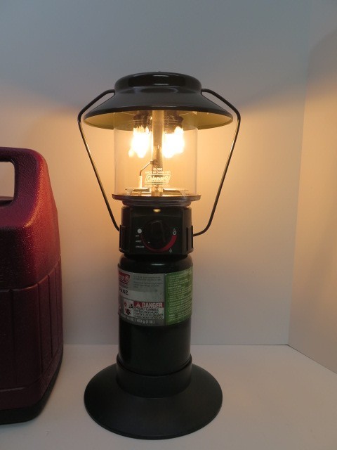 Coleman Model 5154B700 Electronic Ignition Portable Propane Lantern EXCELLENT!