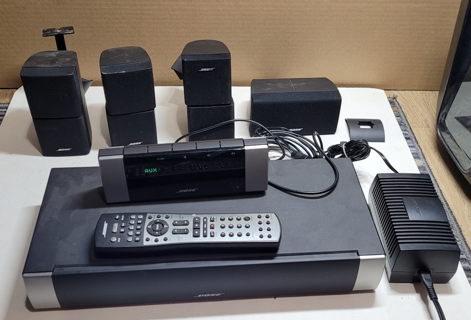 Bose Lifestyle MC1 Home Theater System Media Center Display Remote 4 Speakers