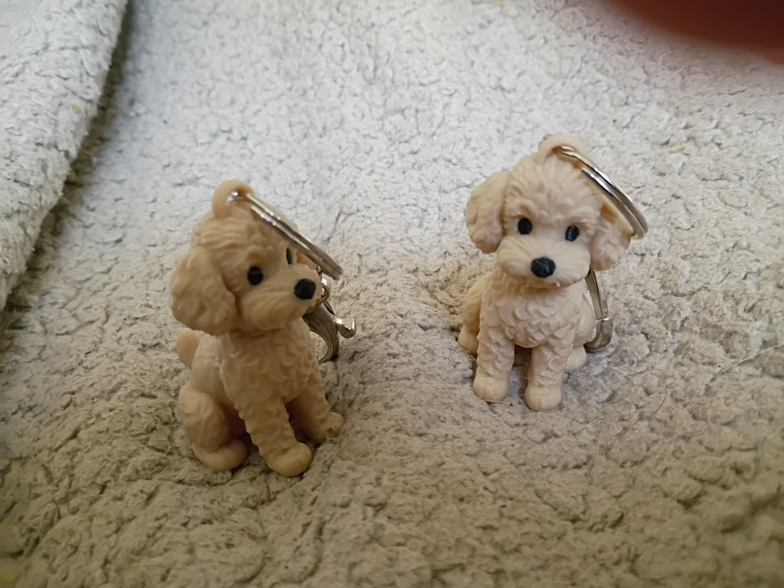 New fashionista Tan poodle dog keyring Keychain key chain ring bag charm X2