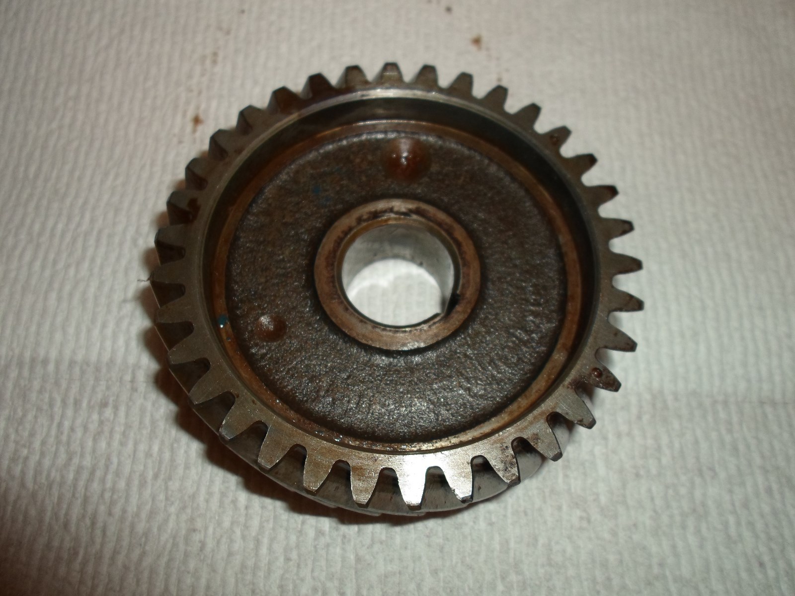 Mustang 1700  Ford  V4 104 CID 1.5L  1.7L Crank Used shaft gear