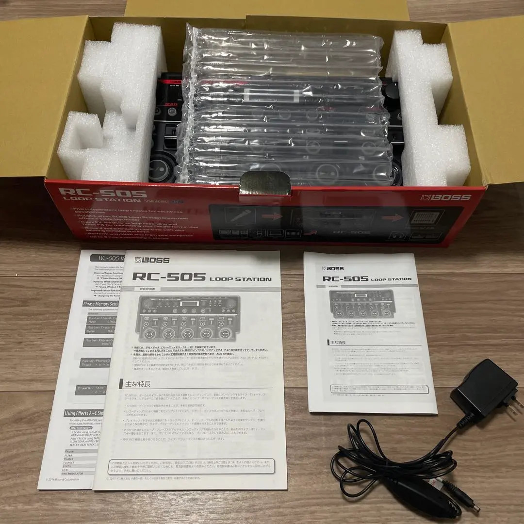 BOSS RC-505 Loop Station Tabletop Looper Phrase Sampler w/Adapter Very Good
