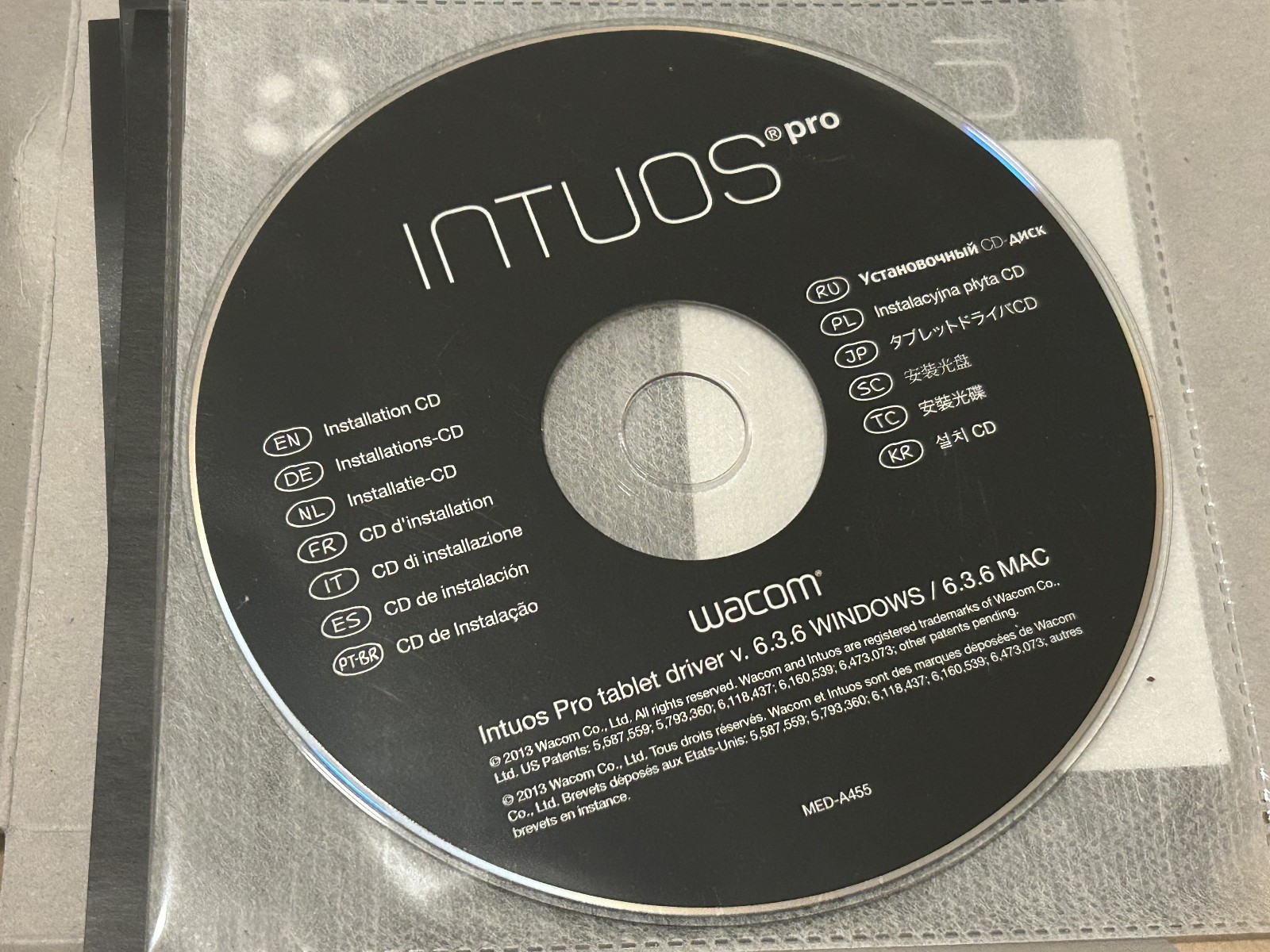 Wacom Intuos Pro - Medium Tablet - Black