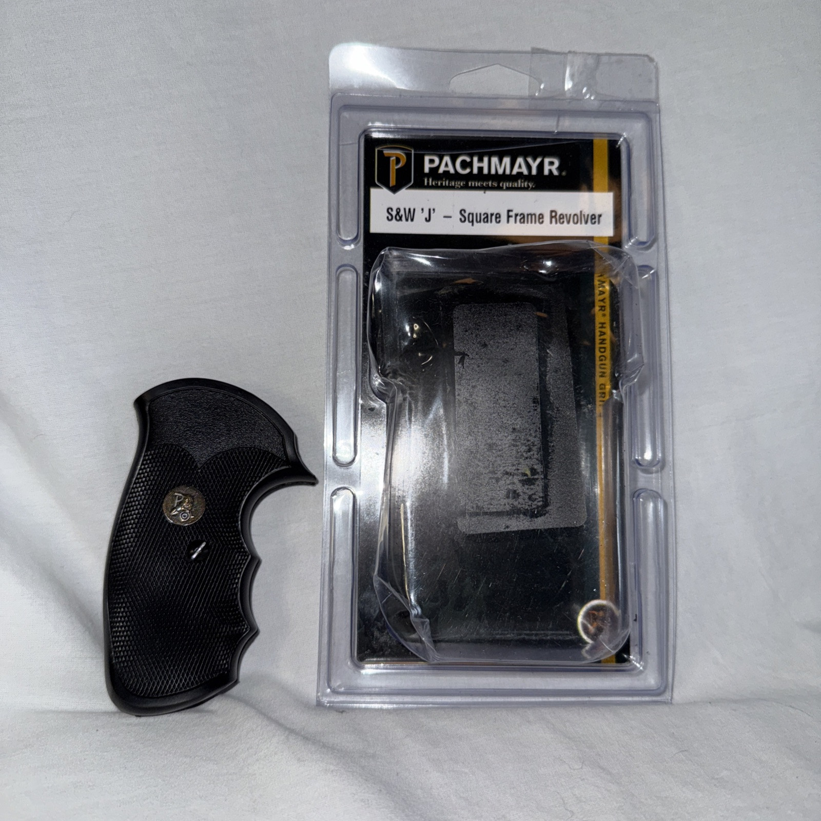 Pachmayr Gripper Rubber Pistol Grips S&W J Frame Square Butt Black 03250
