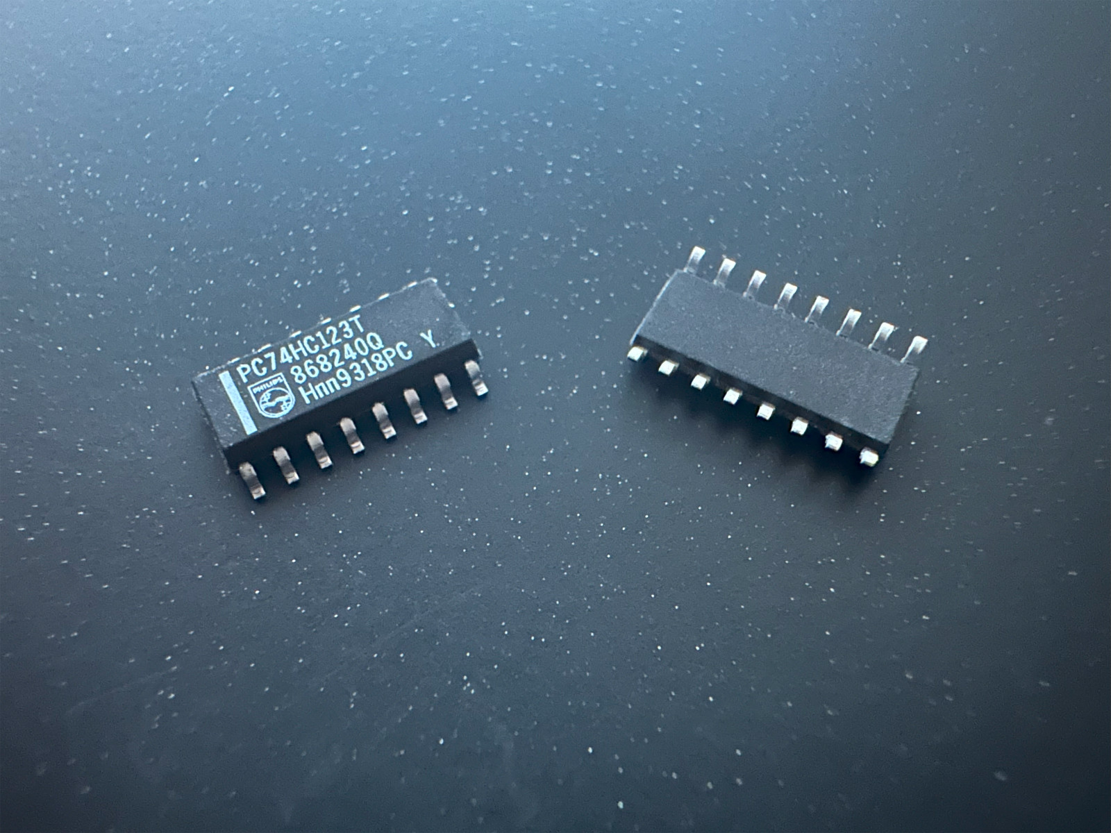 10PCS PC74HC123T PHILIPS Dual Retriggerable Monostable Multivibrator IC TSSOP‑16