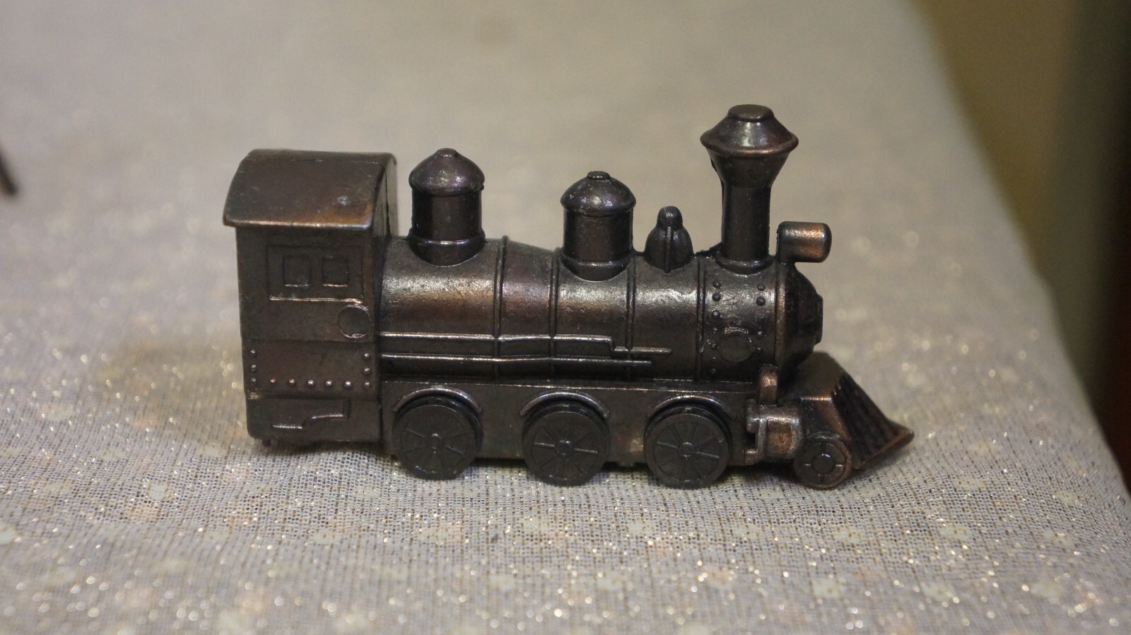 3" X 1.5" VINTAGE TRAIN PENCIL SHARPENER