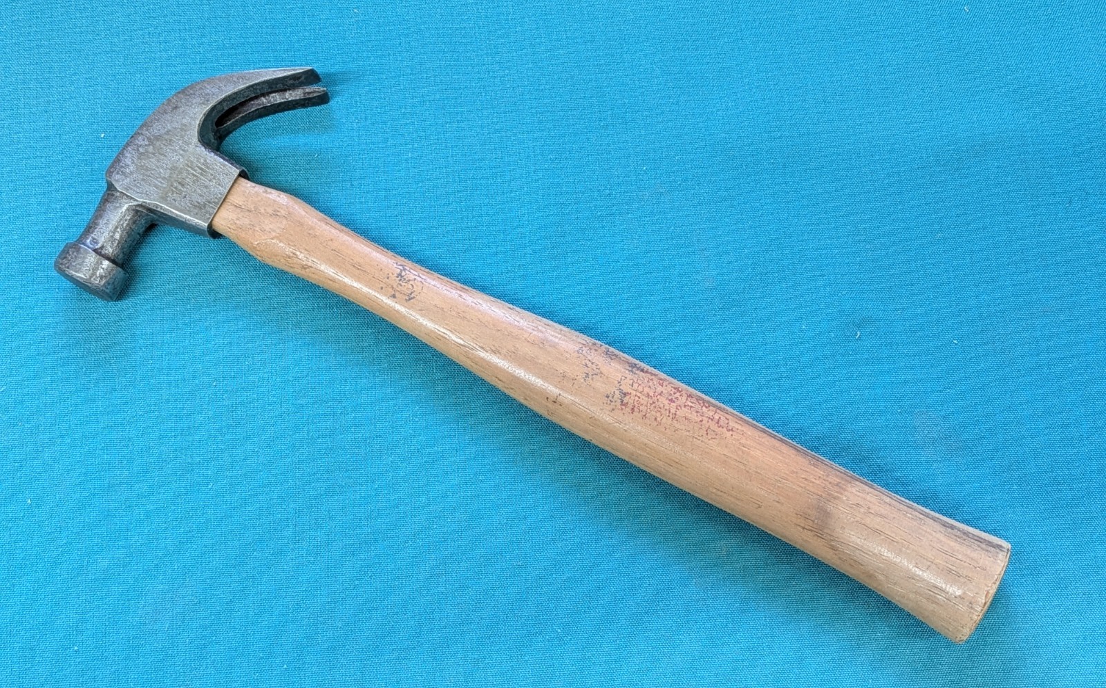 Vintage Curved Claw Hammer Total Weight 10.6-oz Unknown Maker Nice Casting