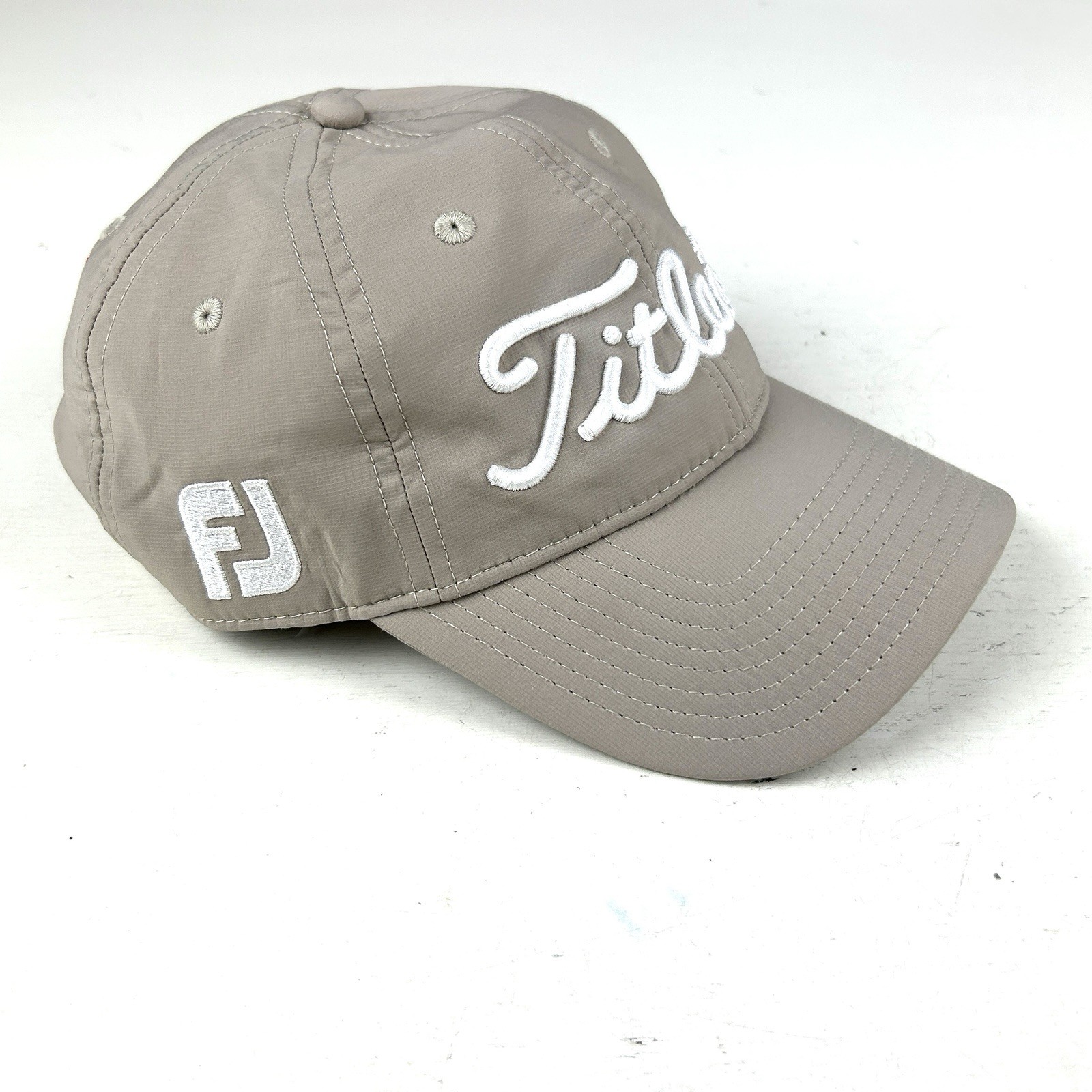 Titleist FJ Pro V1 Golf One Sz Fit Adjustable Hat Baseball Cap Tan
