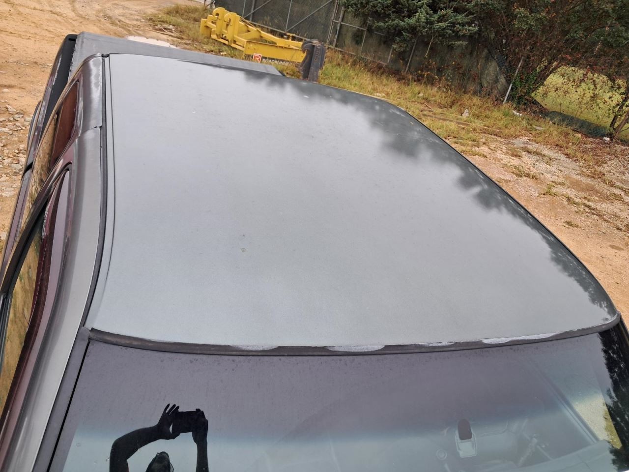 SIERRA250 2001 Glove Box 4803619