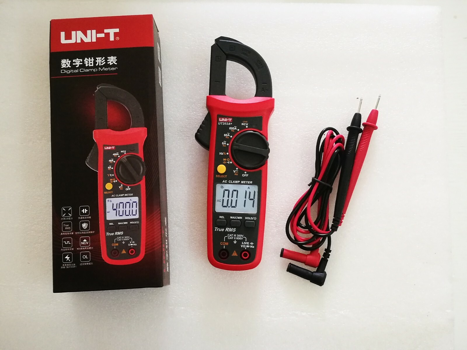 UNI-T UT202A+ Digital Clamp Meter TRMS AC DC NCV Multimeter OHM Cap Freq Tester