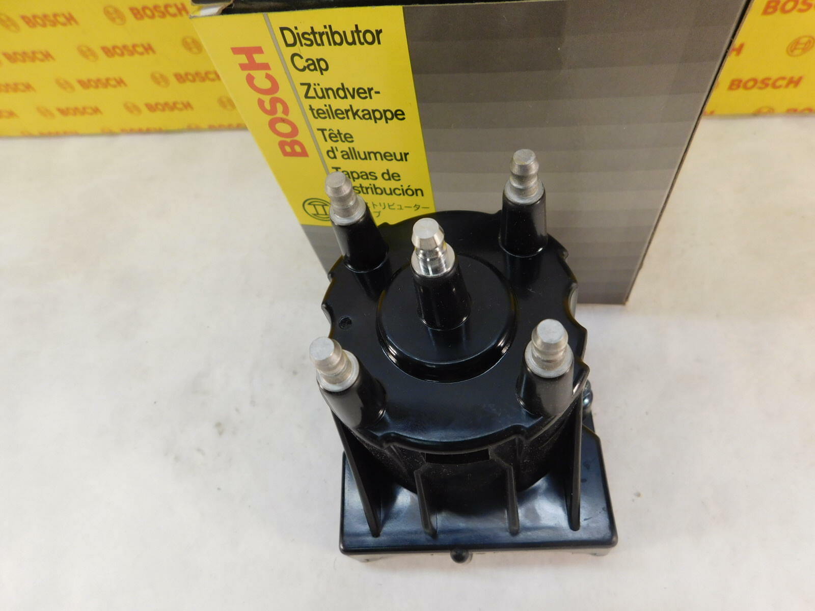 BOSCH Ignition Distributor Cap  03288  for Isuzu Geo