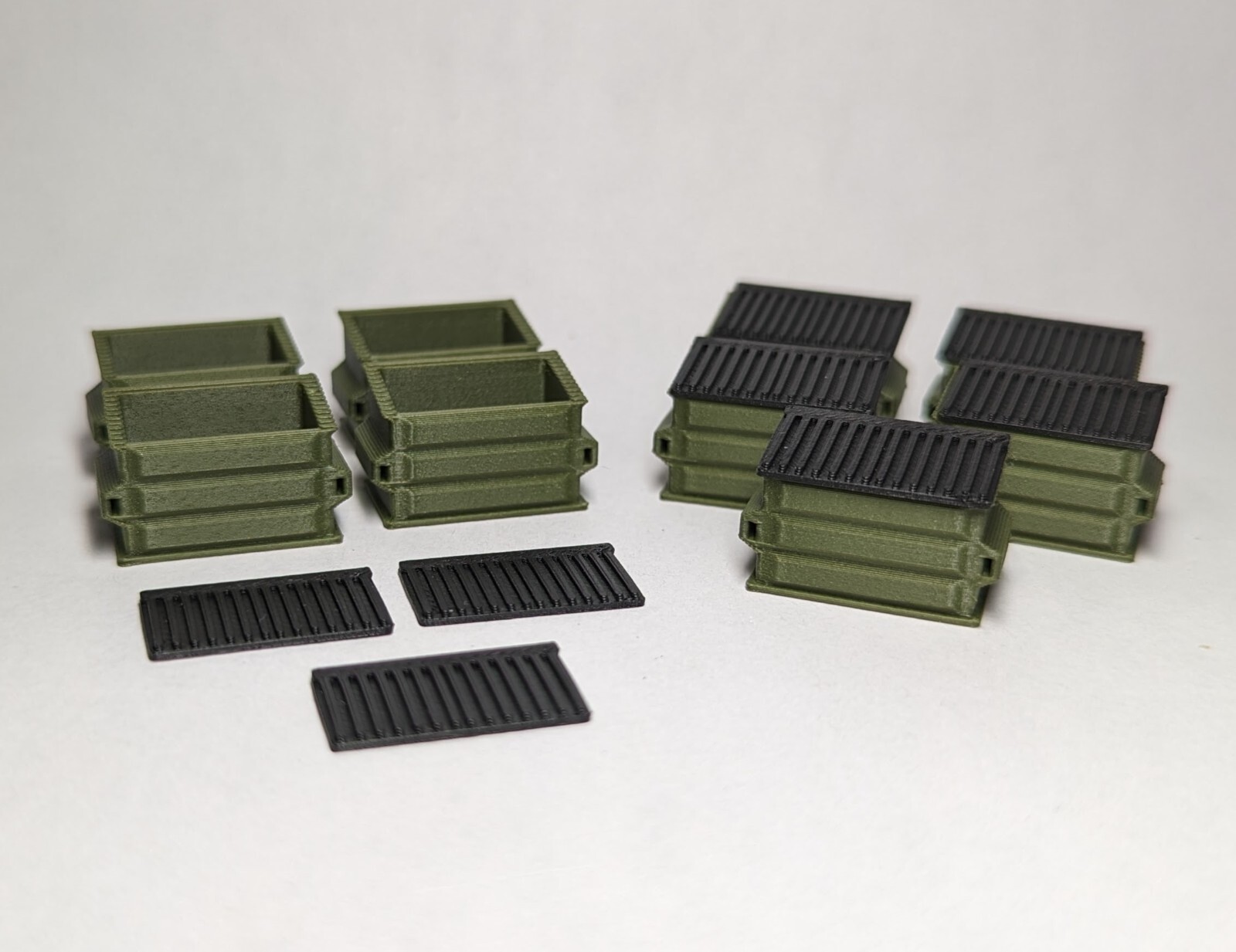 (20) - Army Dark Green Garbage Trash Dumpster w/ Lid HO Scale 1:87 Piko Walthers