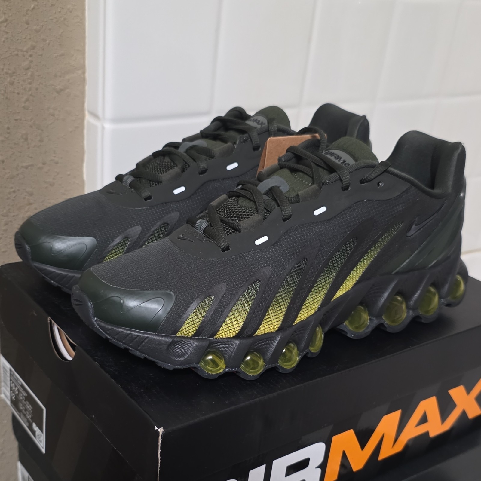 Nike Air Max DN8 Sequoia Bright Citron Black IH4119-300 Men’s 10.5 New w/ Box