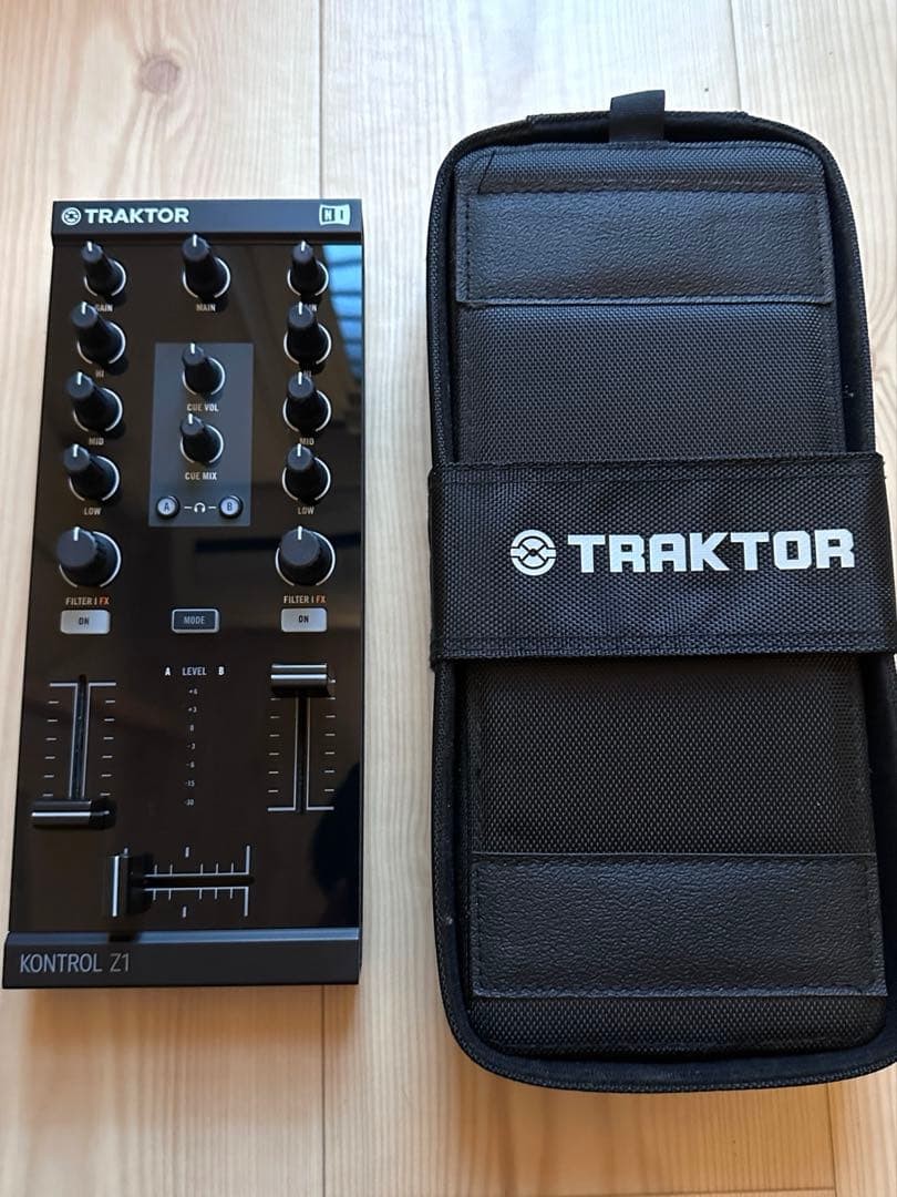 Native Instruments Traktor Kontrol Z1 DJ Mixer Controller Case Preowned Japan