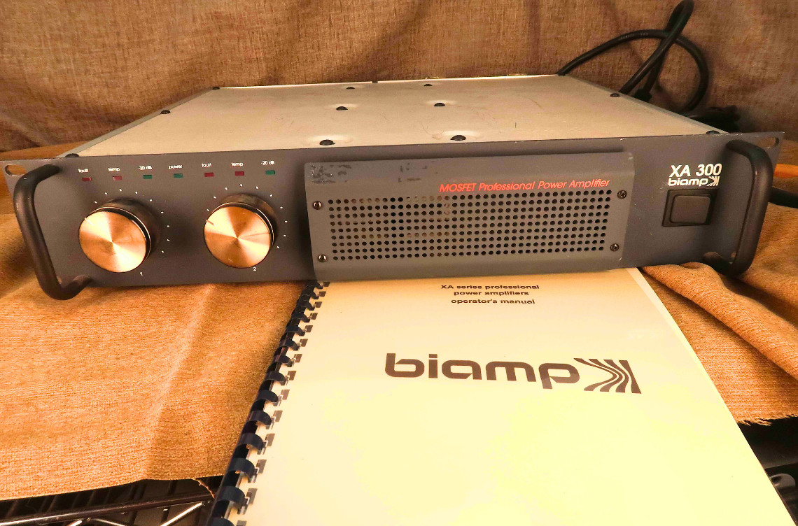Biamp XA-300 Vintage Power Amplifier 1987 100W Per Channel PA Studio