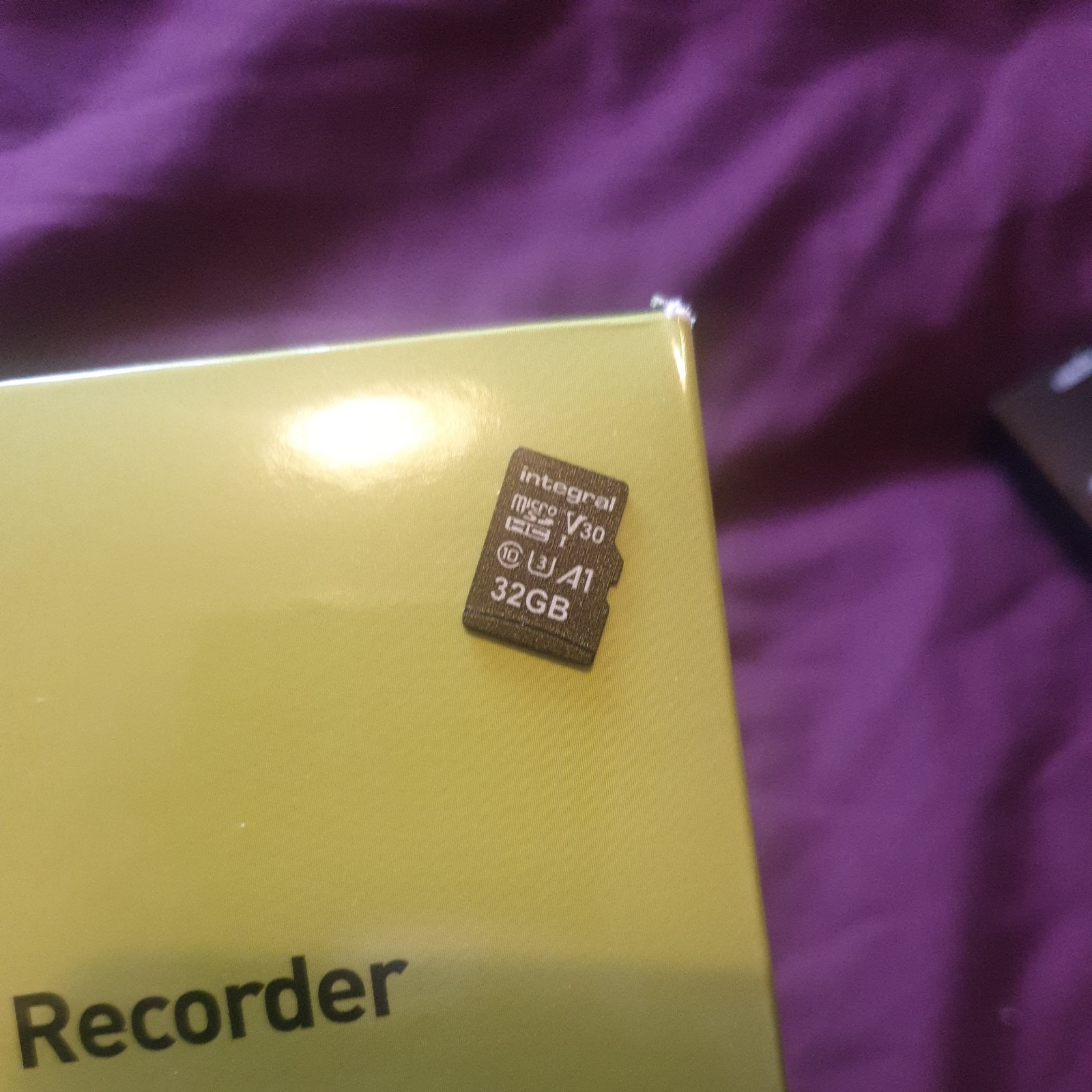 Accelerate Slimline Dash Camera Audio & Video Recorder with 32GB memory card