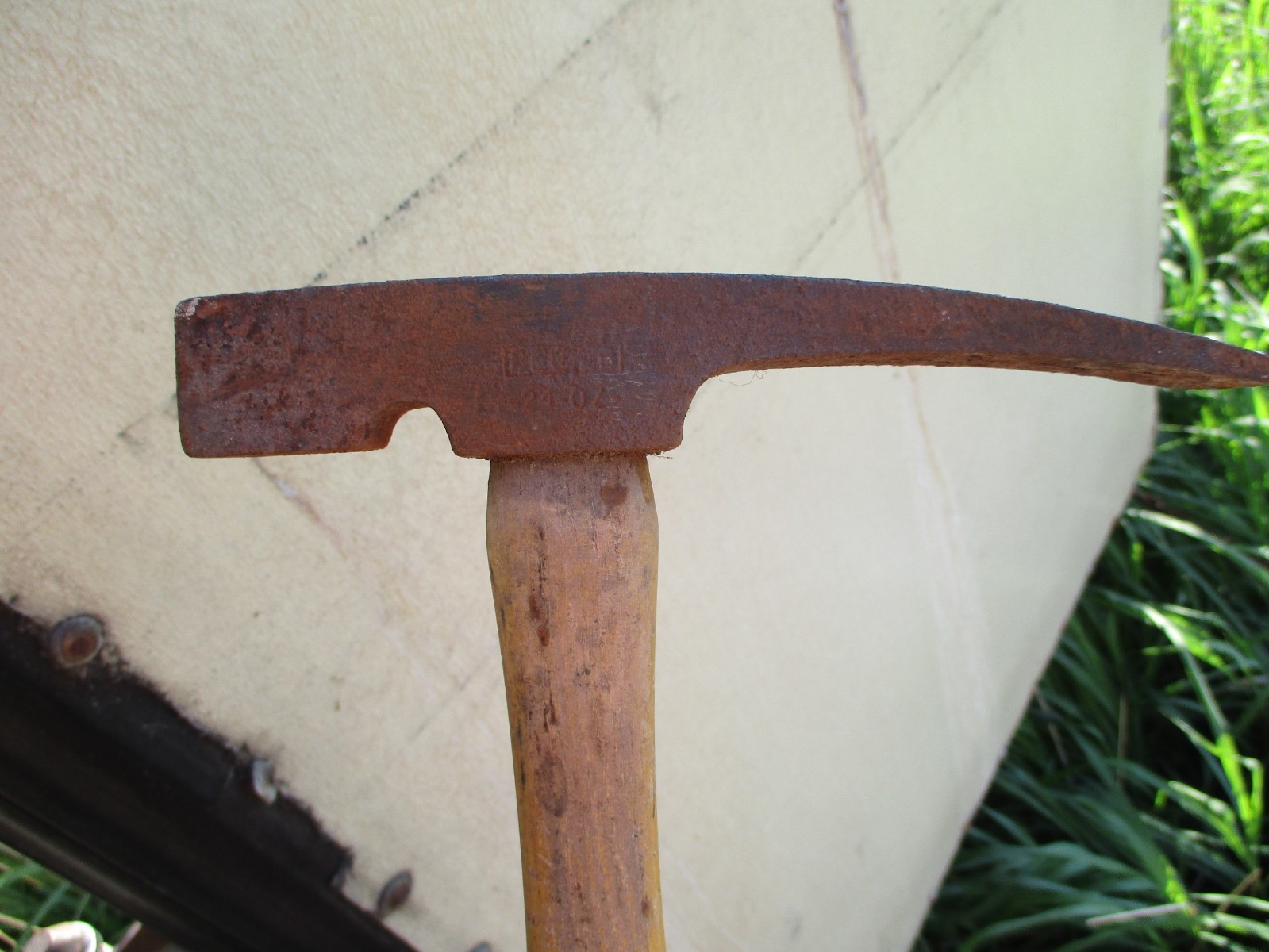 Vintage Plumb 24 oz Brick Masonry Hammer Prospector Pick Mining Rock Archaeology
