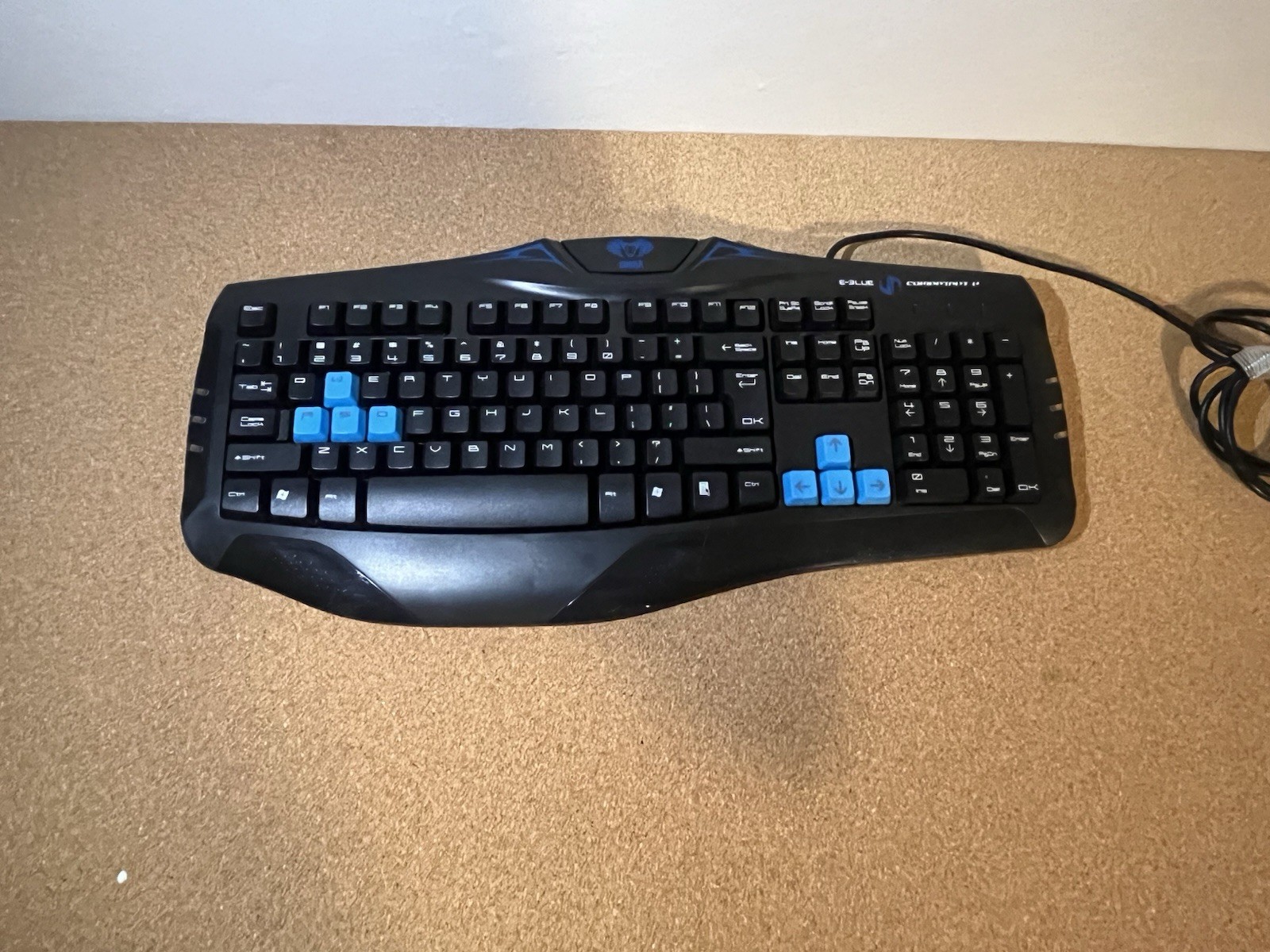 E-Blue Cobra Gaming Keyboard  Blue/Black Combatant EKM057BK tested working