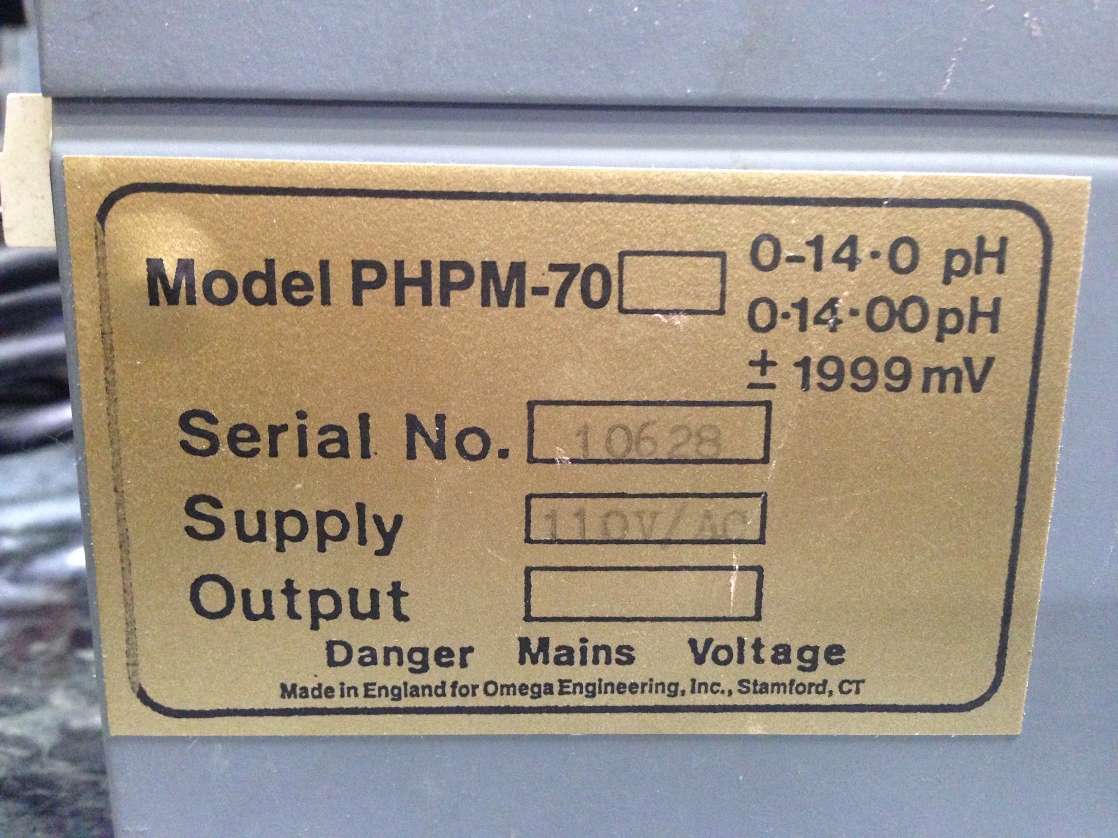 Omega PHPM-70 pH Meter