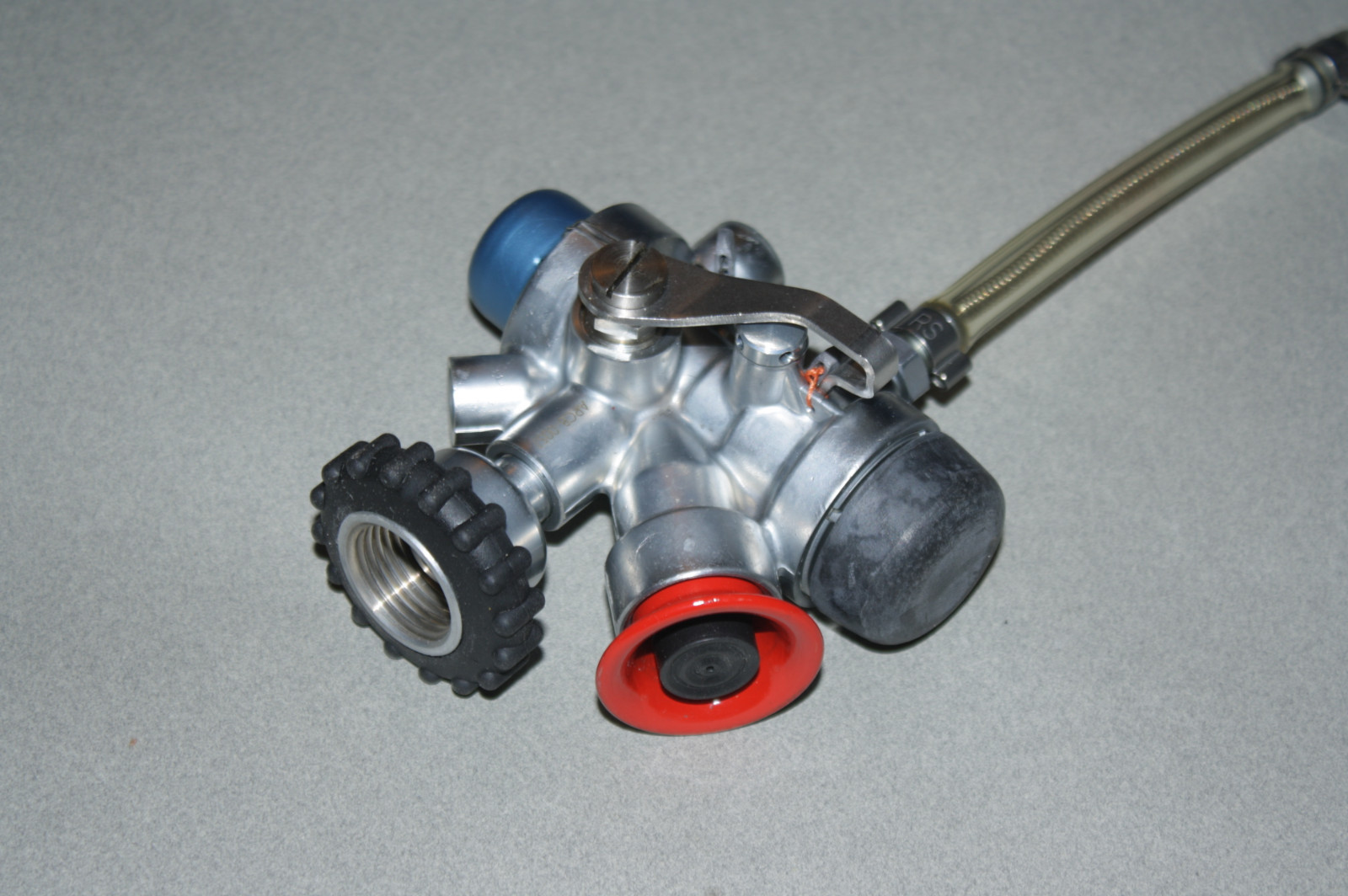 DRÄGER Oxygen Distributor GA R20330 Regulator - New in box