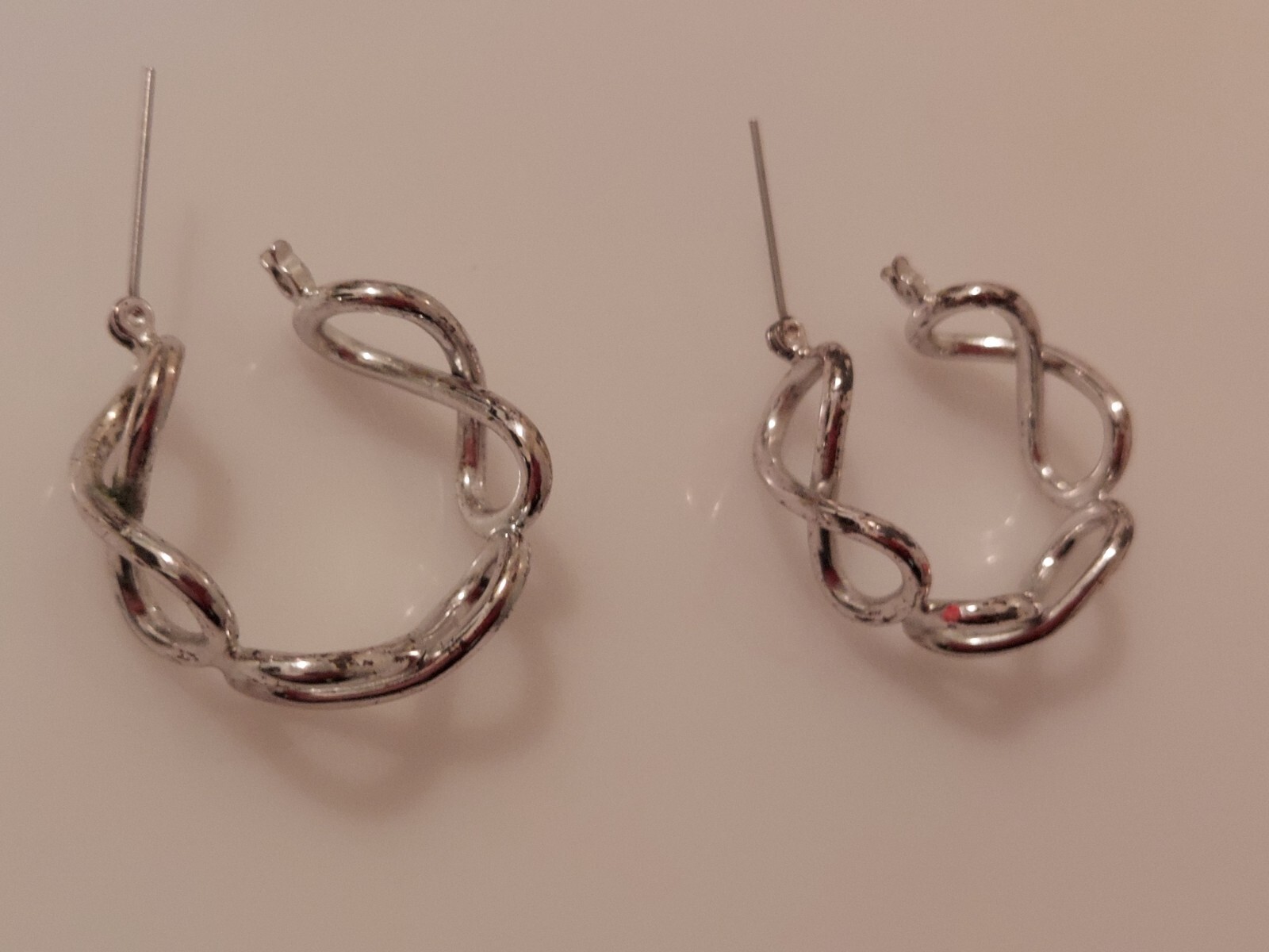 silvertone hoop basketweave post earrings 1"