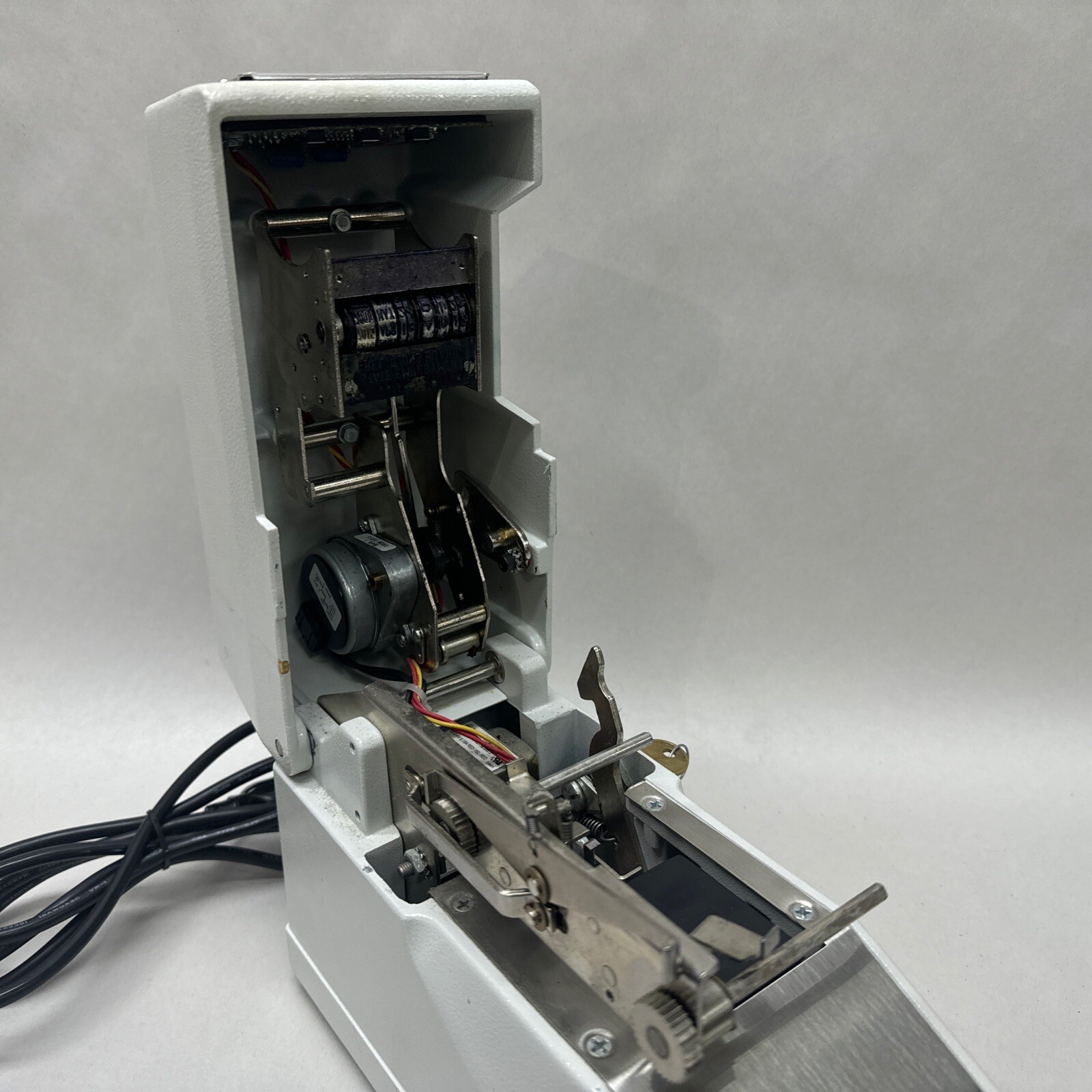 SIMPLEX MODEL 1605-9002 - Consecutive PAYROLL TIME & DATE RECORDER LED W/ Key!