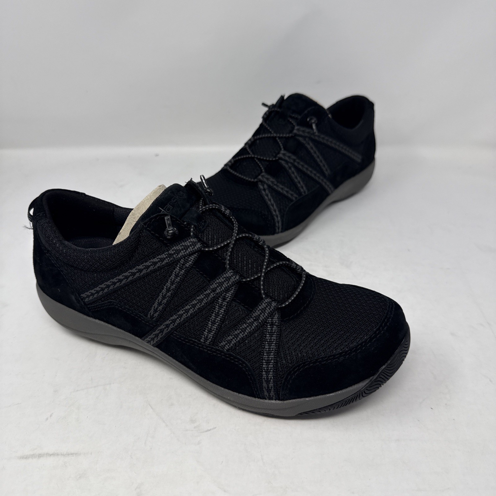 768 Dansko Women's Harlyn Black Suede Sneaker Size 41 EU