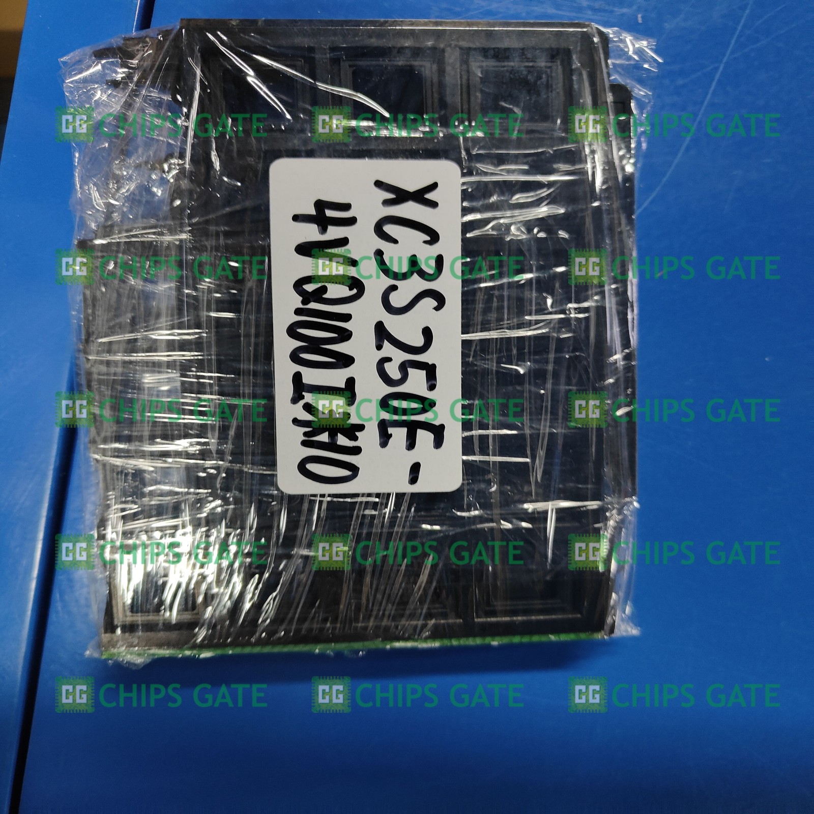 1PCS NEW XC3S250E-4VQ100I XILINX 0405+ TQFP100
