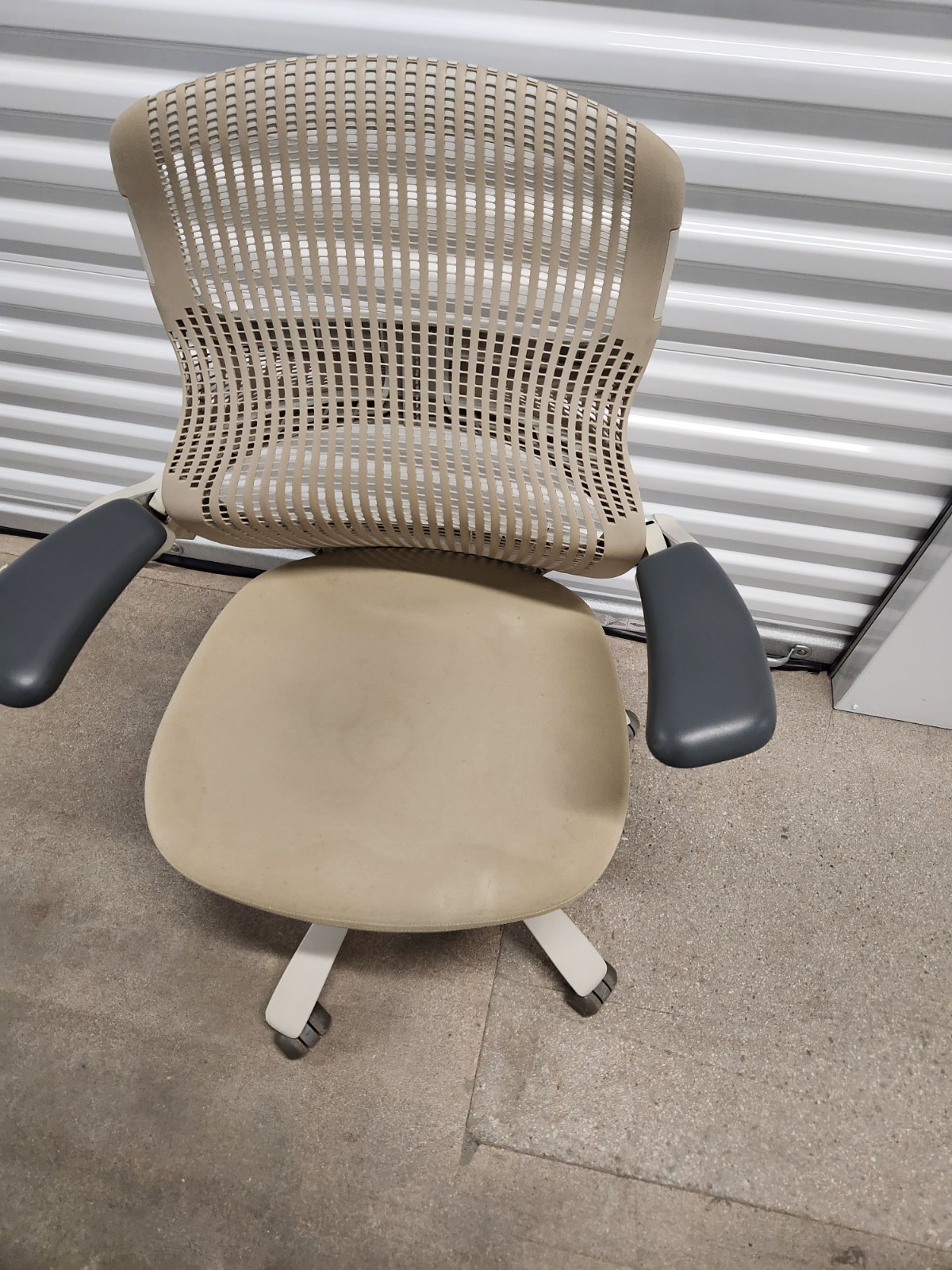 Generation by Knoll  Fully Adjustable Task Chair Lumbar Suspension, Flex Top