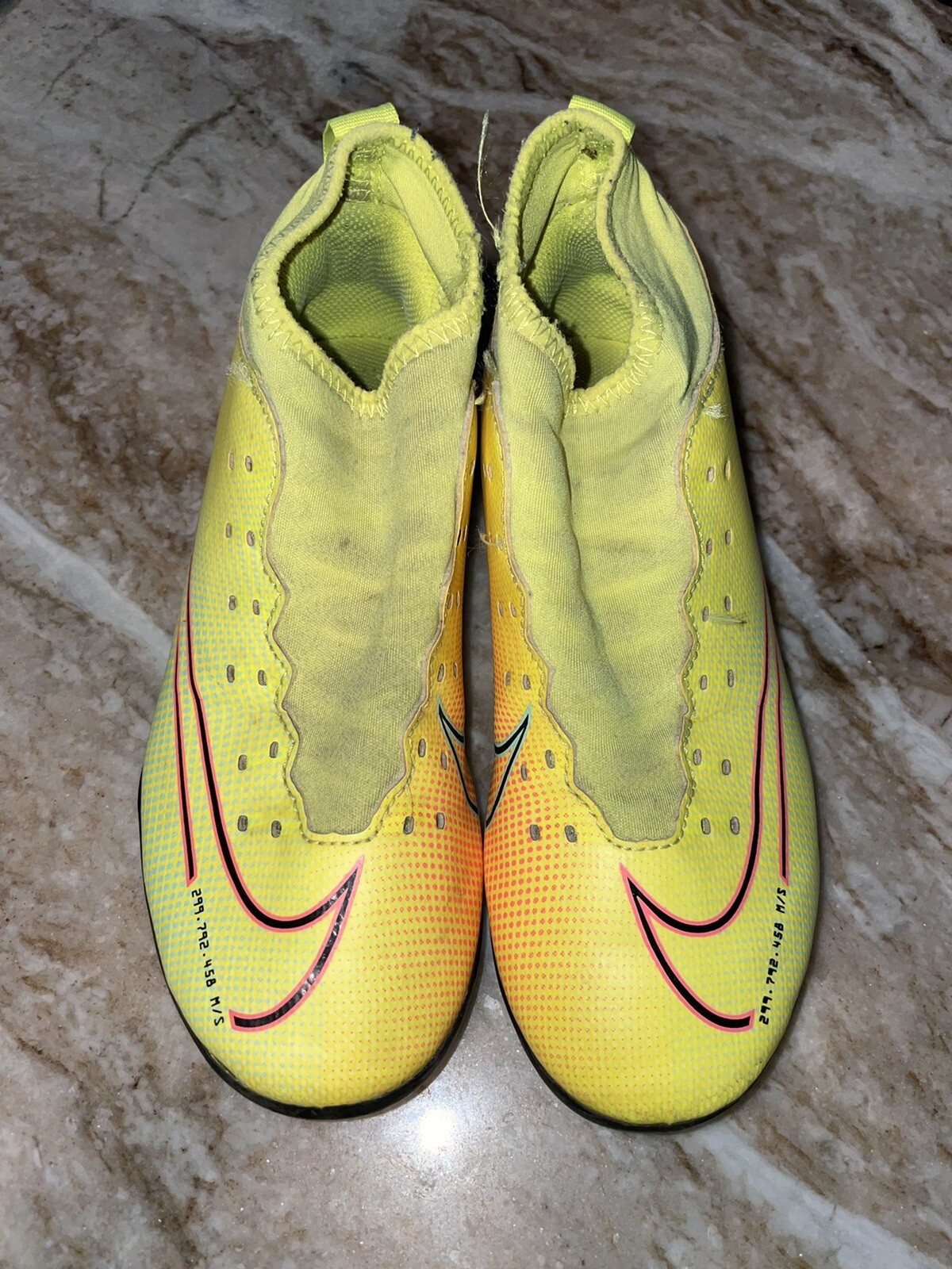 Nike Mercurial Vapor 1 MDS 002 Boys Size 1 US Soccer Football Boots Volt Yellow